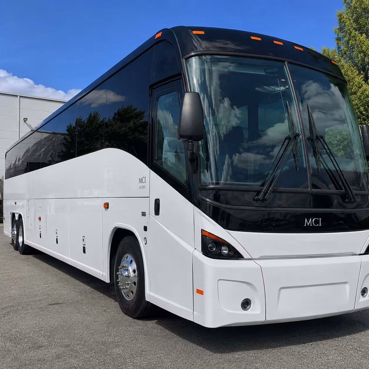 mobile charter bus rental fleet