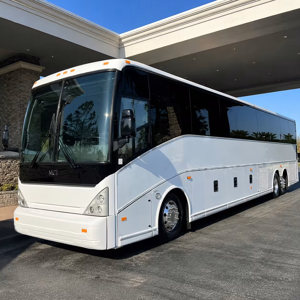 you can find and book airport transportation in mobile and any nearby city