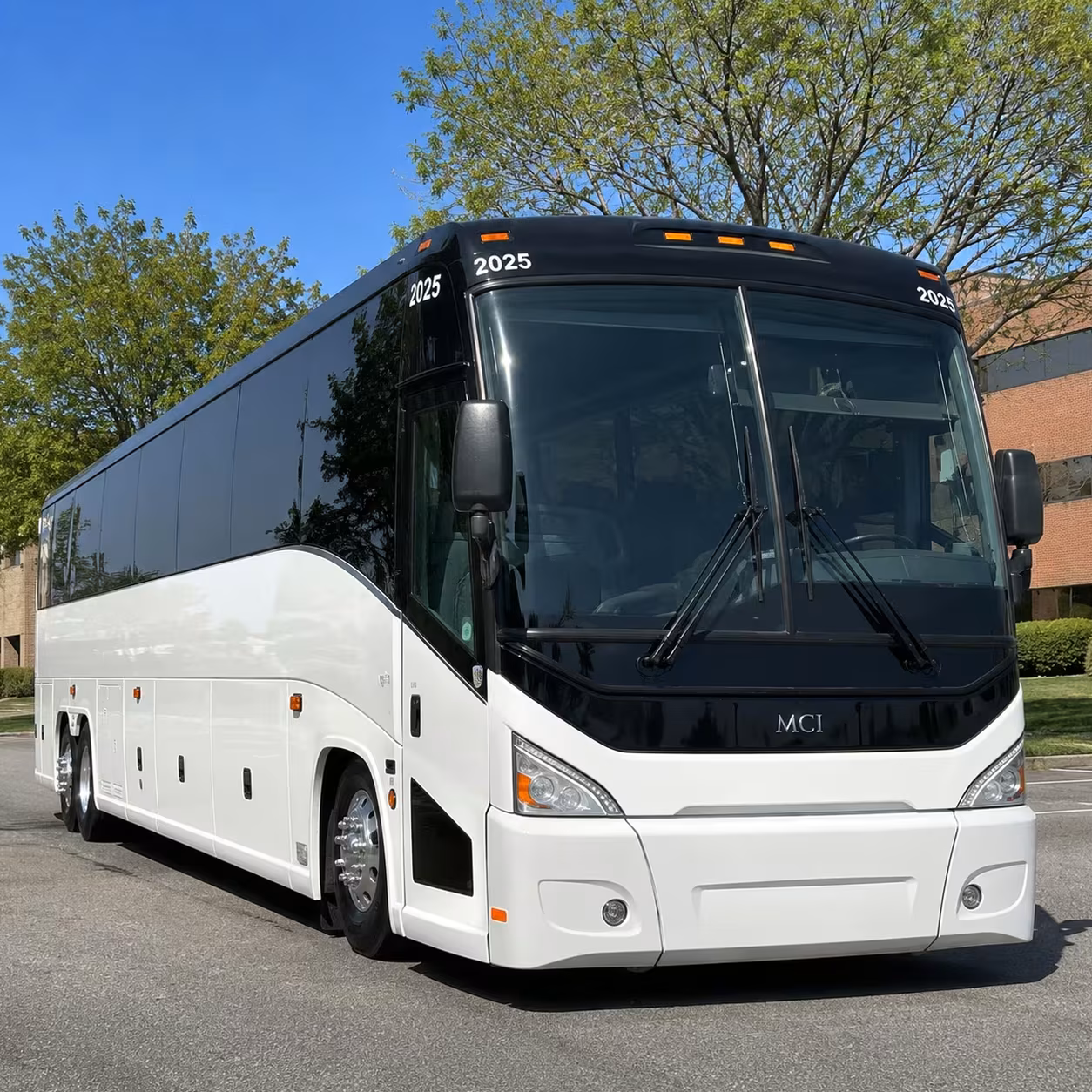 you can find and book concert transportation in mobile and any nearby city