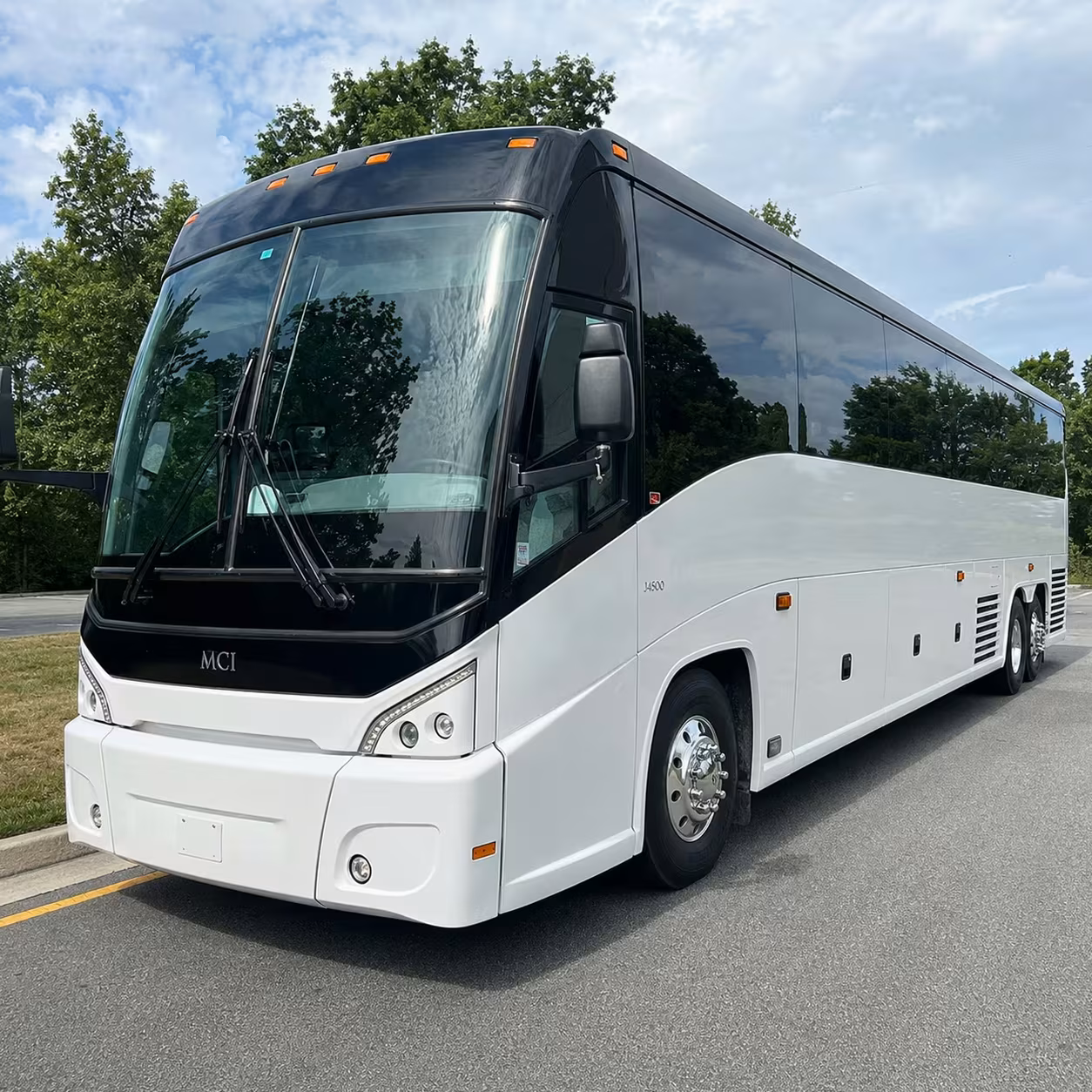 you can find and book long distance transportation in mobile and any nearby city